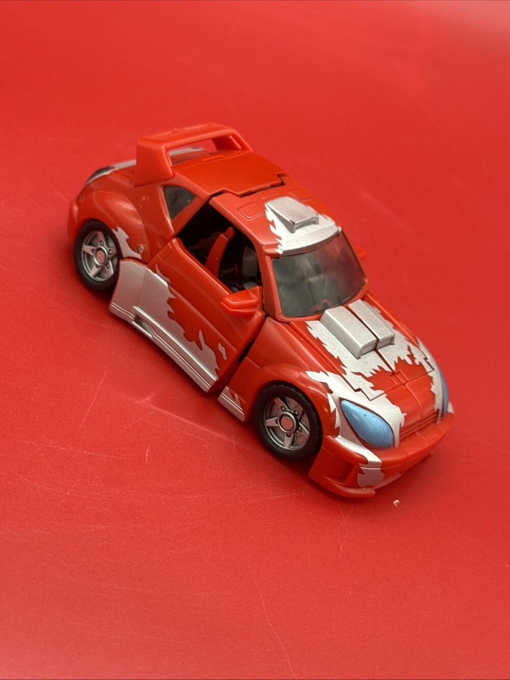 Transformers Deluxe Classics Cliffjumper Hasbro